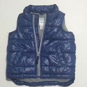 Boys Old Navy puffer vest